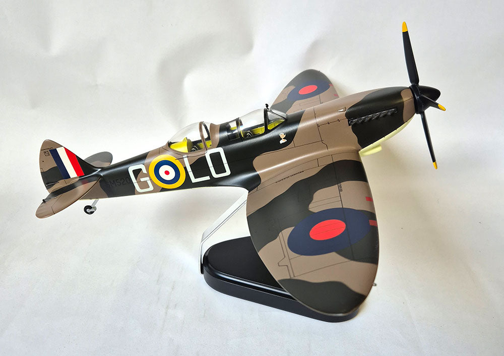 Spitfire Double Canopy TR.9 SM520 LOG