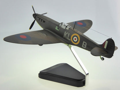 Supermarine Spitfire Mk I P9398 KL-B (Al Deere)