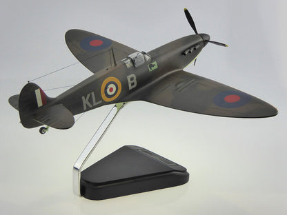 Supermarine Spitfire Mk I P9398 KL-B (Al Deere)