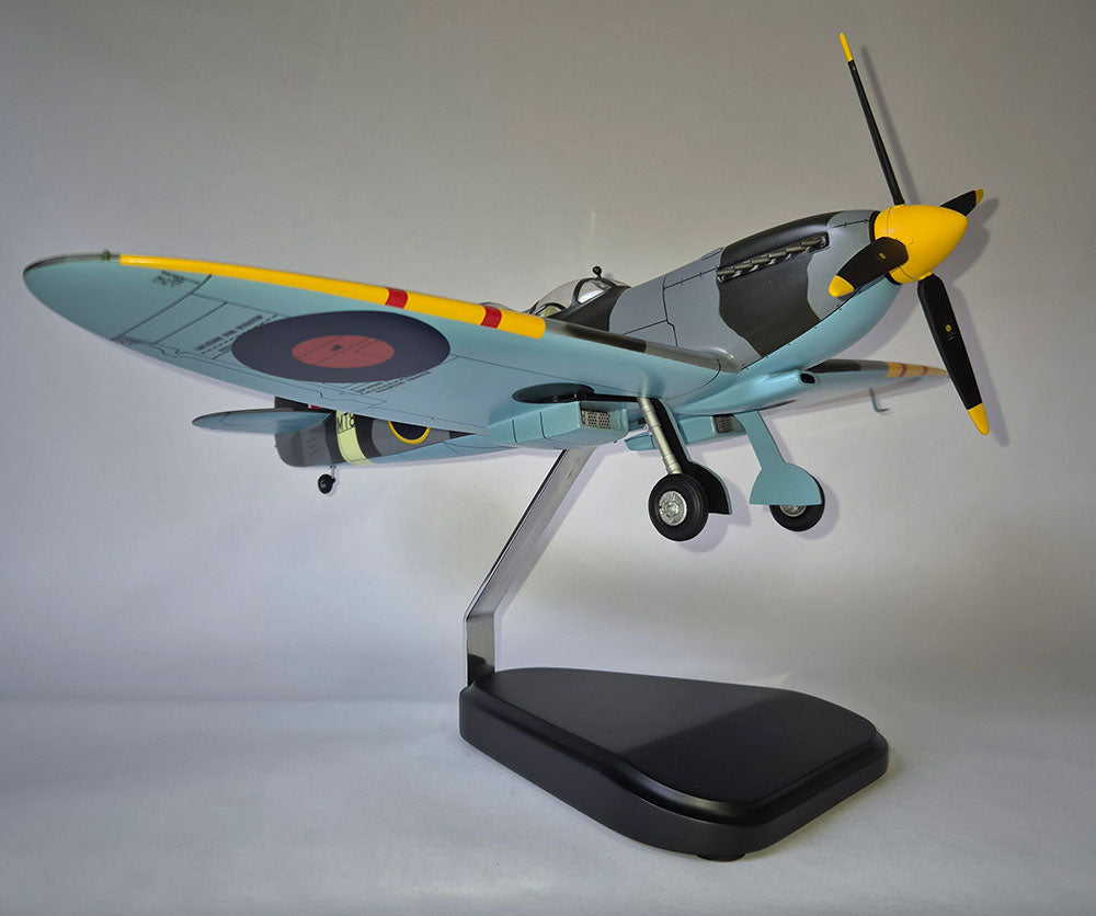 Spitfire Double Canopy TR.9 MT818