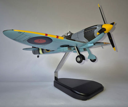 Spitfire Double Canopy TR.9 MT818