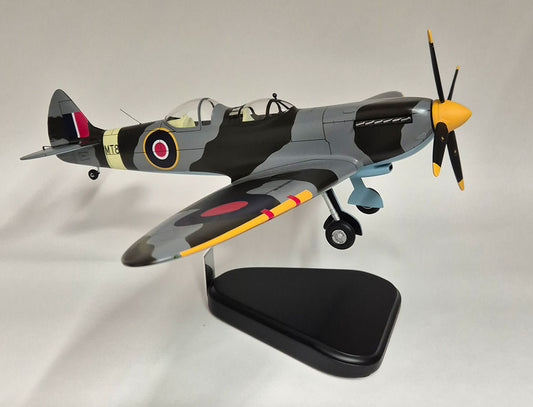 Spitfire Double Canopy TR.9 MT818